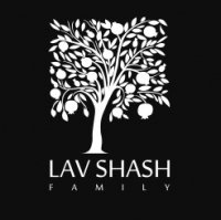 Логотип компании LavShashFamily сеть гастромаркетов и ресторанов